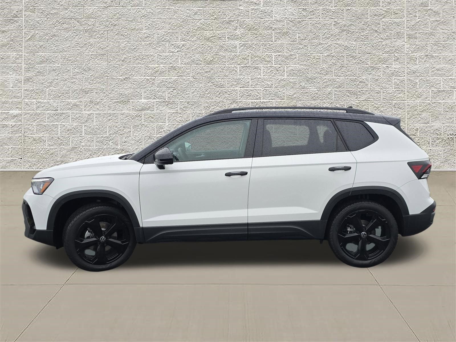 New 2026 Volkswagen Taos SE AWD/4WD image 4