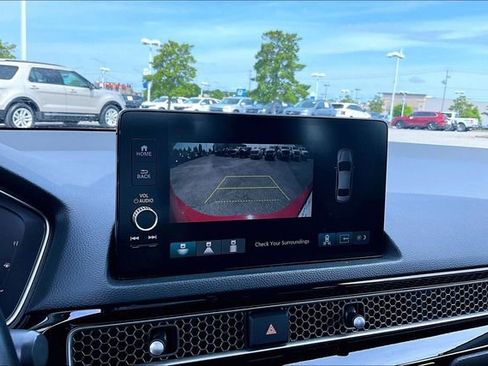 Used 2022 Honda Civic Touring image 13