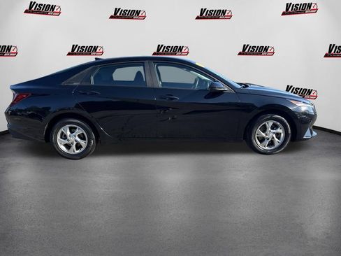 Used 2023 Hyundai Elantra SE FWD image 4