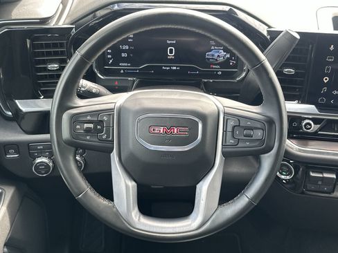 Used 2025 GMC Sierra 1500 SLT AWD/4WD image 19