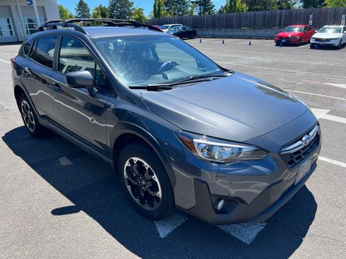 Used 2021 Subaru Crosstrek 2.0i Premium w/ Popular Package #2 AWD/4WD image 3
