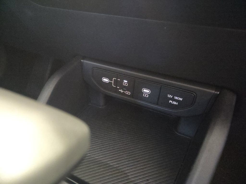 Used 2025 Kia K4 FWD image 19