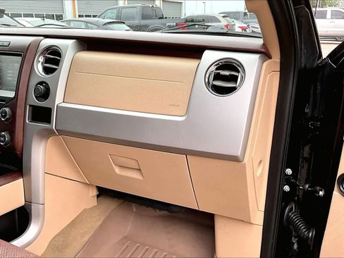 Used 2014 Ford F150 King Ranch w/ King Ranch Luxury Package AWD/4WD image 19