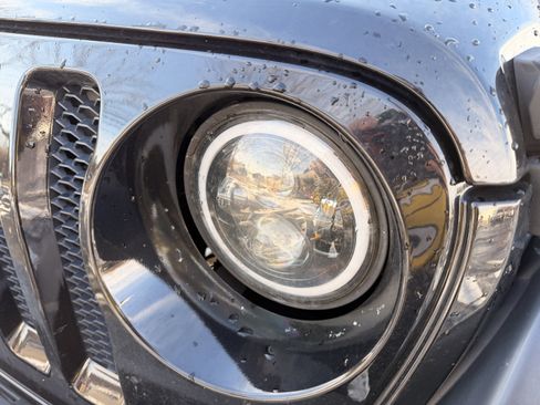 Used 2020 Jeep Wrangler Unlimited Sport S image 25