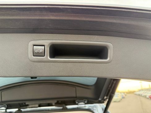 Used 2020 Toyota Highlander Limited image 37