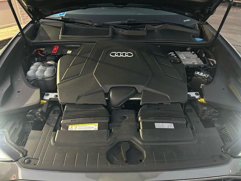 Used 2019 Audi Q8 Premium w/ Convenience Package AWD/4WD image 27