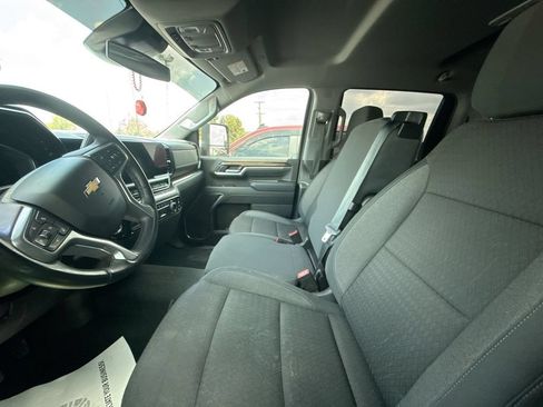 Used 2025 Chevrolet Silverado 2500 LT AWD/4WD image 11
