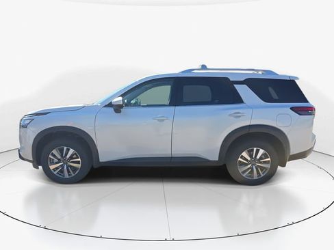New 2025 Nissan Pathfinder SL image 6