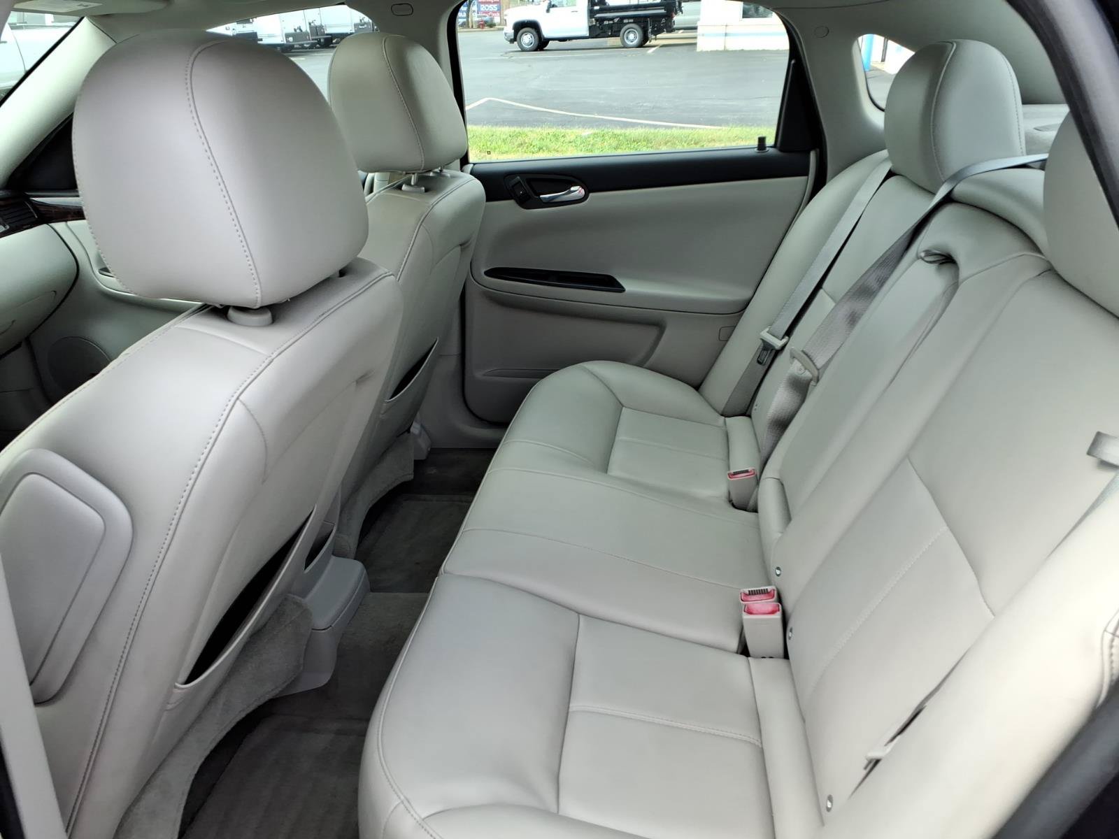 Used 2012 Chevrolet Impala LTZ FWD image 25