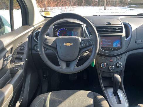 Used 2016 Chevrolet Trax LS image 21