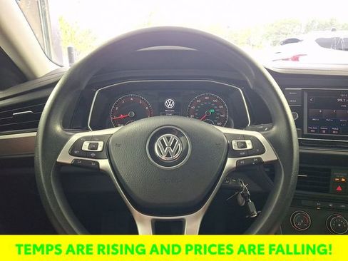 Used 2019 Volkswagen Jetta SE image 22