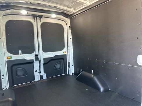 Used 2024 Ford Transit 250 148 Medium Roof w/ Load Area Protection Package image 12