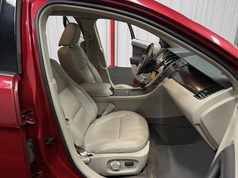 Used 2010 Ford Taurus SEL image 42
