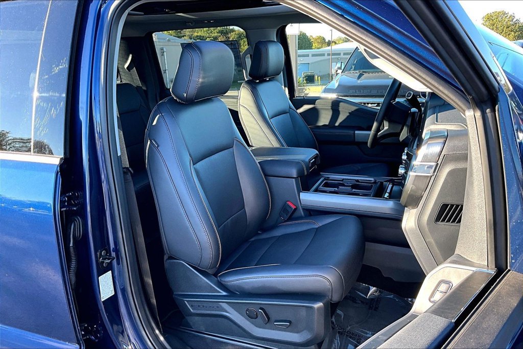 Used 2027 Ford F450 Lariat AWD/4WD image 34