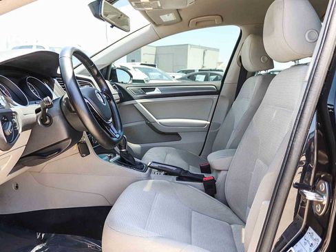 Used 2018 Volkswagen Golf S AWD/4WD image 17