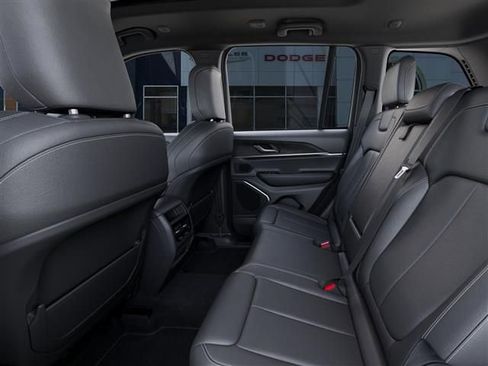 New 2026 Jeep Grand Cherokee Limited w/ Limited Altitude Package image 23