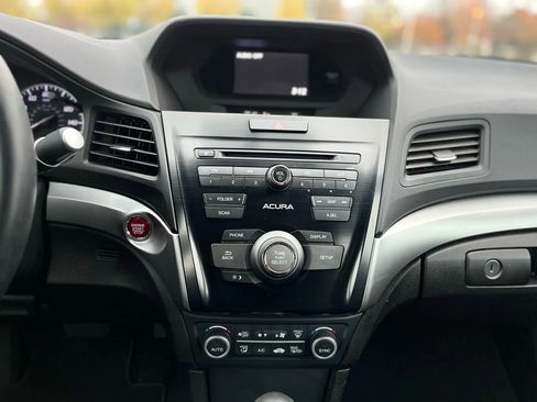 Used 2018 Acura ILX image 16