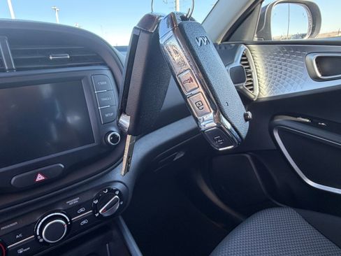 Certified 2025 Kia Soul LX image 29