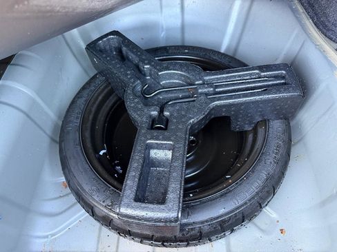 Used 2015 Nissan Sentra SR FWD image 27