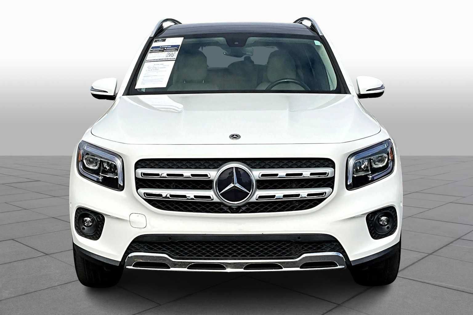 Used 2021 Mercedes-Benz GLB 250 4MATIC image 4