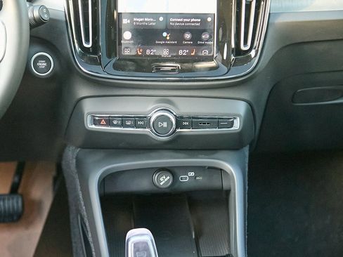 New 2026 Volvo XC40 B5 Plus w/ Protection Package Premier image 25