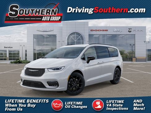 New 2026 Chrysler Pacifica Limited w/ S Appearance Package image 1
