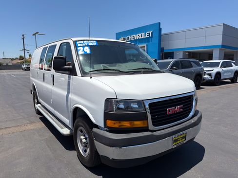 Used 2024 GMC Savana 2500 w/ Driver Convenience Package RWD image 2