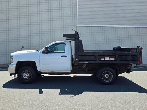 Used 2019 Chevrolet Silverado 3500 W/T w/ WT Convenience Package AWD/4WD image 4