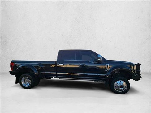 Used 2022 Ford F450 Platinum w/ FX4 Off-Road Package AWD/4WD image 4