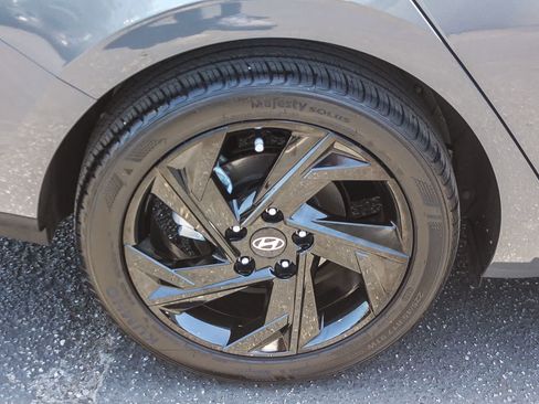 Certified 2026 Hyundai Elantra Sport FWD image 11