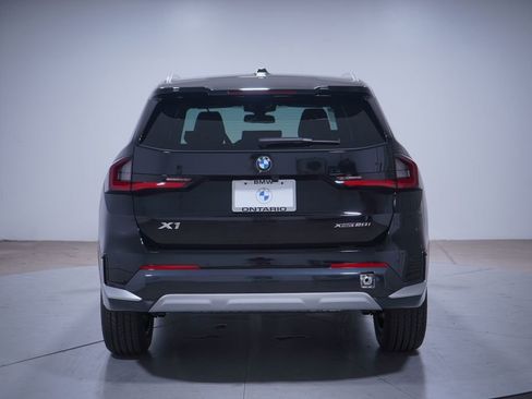Used 2025 BMW X1 xDrive28i image 5
