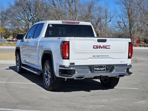 New 2026 GMC Sierra 1500 SLT w/ SLT Premium Package image 3