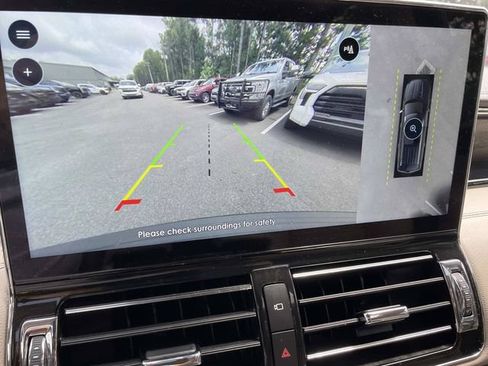 Used 2024 Lincoln Navigator L Reserve AWD/4WD image 25