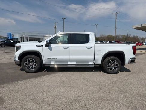 New 2026 GMC Sierra 1500 SLT image 12