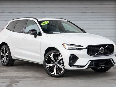 Used 2022 Volvo XC60 B5 R-Design w/ Advanced Package