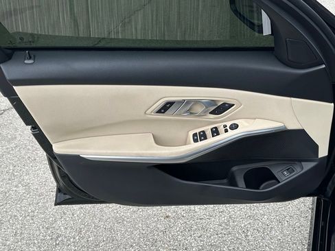 Used 2021 BMW 330i Sedan w/ Convenience Package image 15