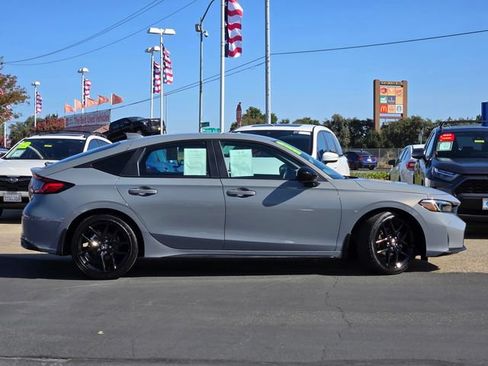 Used 2025 Honda Civic Sport image 3