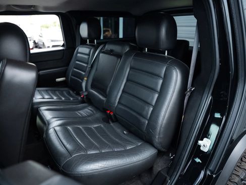 Used 2005 HUMMER H2 w/ Preferred Equipment Group AWD/4WD image 33