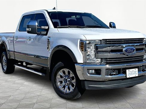 Certified 2019 Ford F250 Lariat w/ Chrome Package image 12