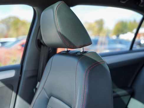 Used 2014 Volkswagen Jetta GLI Autobahn image 26