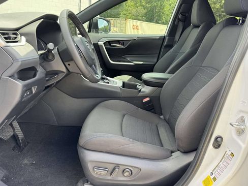 Used 2024 Toyota RAV4 SE AWD/4WD image 20