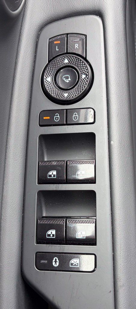 Certified 2026 Genesis GV80 3.5T Prestige AWD/4WD image 17