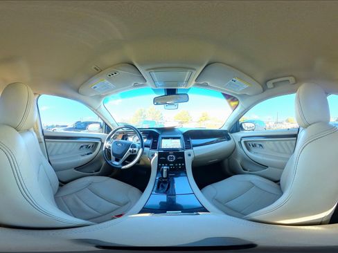 Used 2017 Ford Taurus Limited image 32