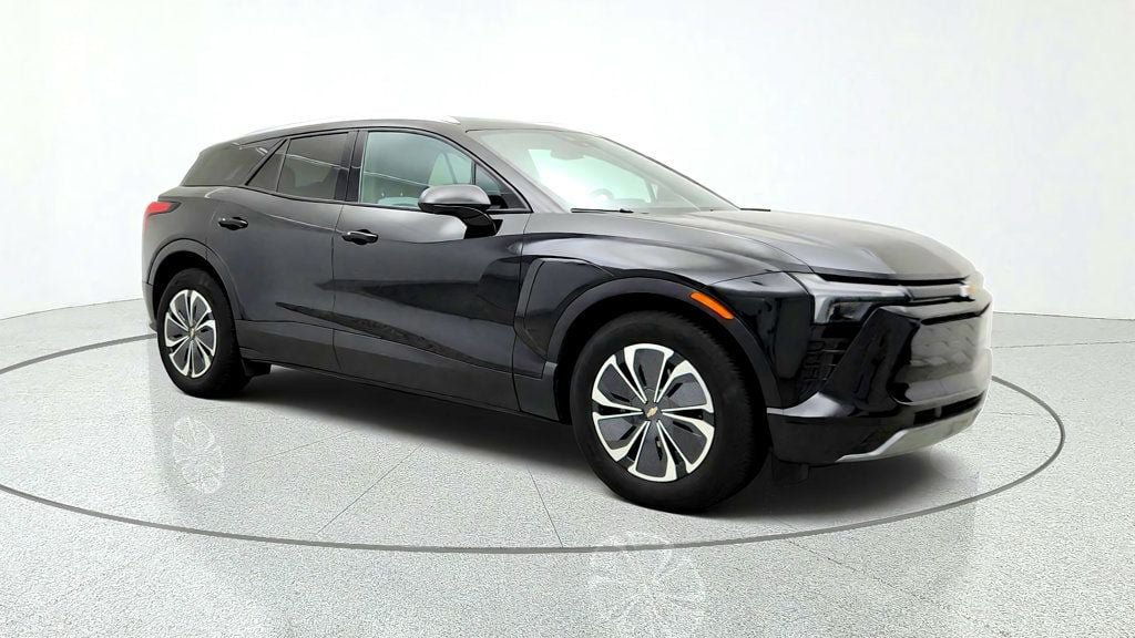 Used 2024 Chevrolet Blazer EV LT AWD/4WD image 3
