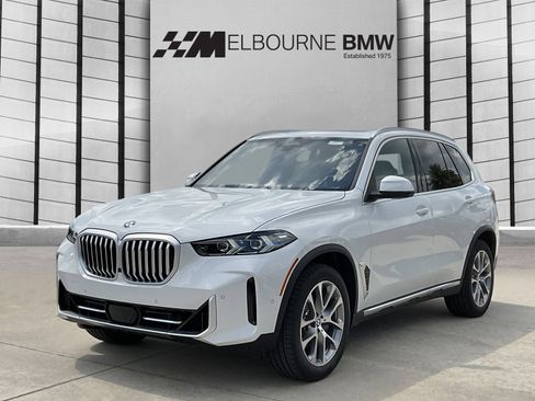 New 2026 BMW X5 sDrive40i image 3