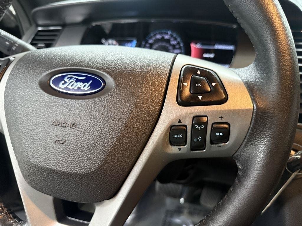 Used 2014 Ford Taurus SEL w/ Equipment Group 201A FWD image 16