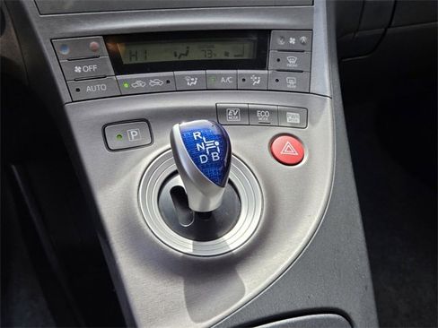 Used 2015 Toyota Prius Four image 22