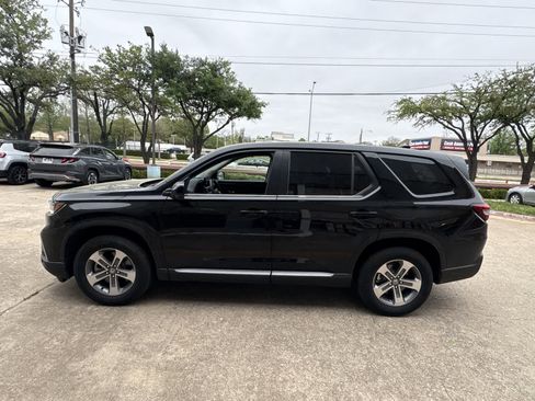 Certified 2025 Honda Pilot EX-L image 3