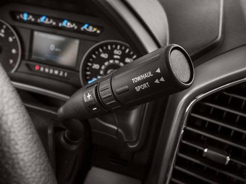 Used 2016 Ford F150 XLT w/ Equipment Group 302A Luxury image 11