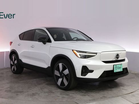 Used 2023 Volvo C40 P8 Recharge Ultimate AWD/4WD image 13